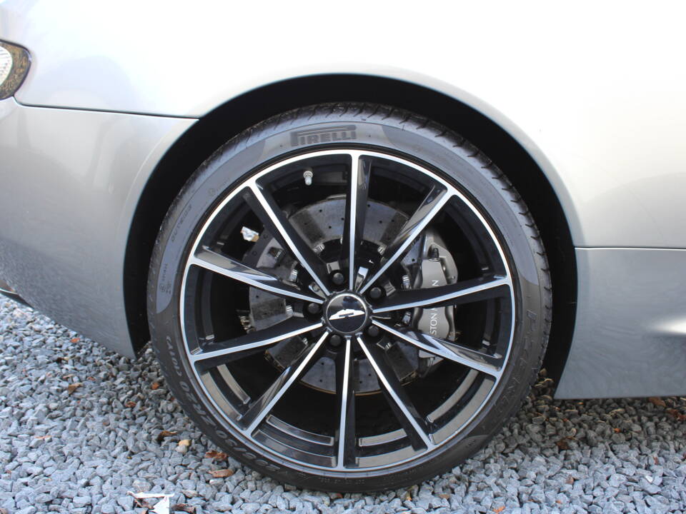 Bild 11/47 von Aston Martin DB 9 GT &quot;Bond Edition&quot; (2015)