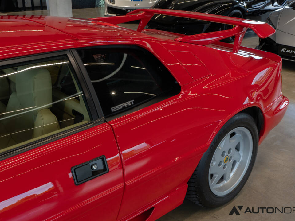Bild 32/52 von Lotus Esprit SE (1993)