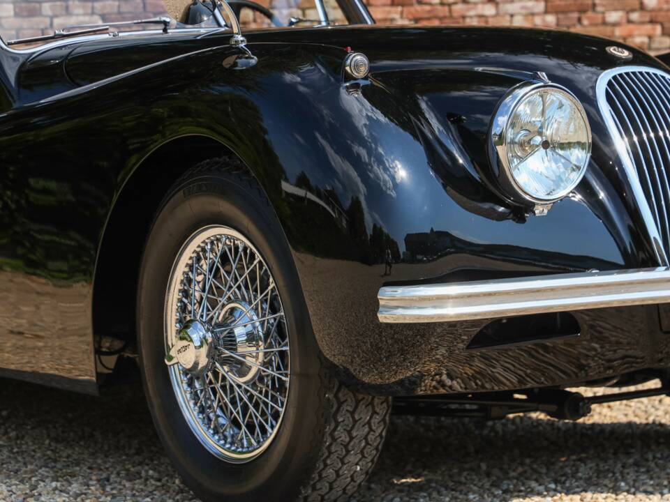 Immagine 38/50 di Jaguar XK 120 DHC (1953)