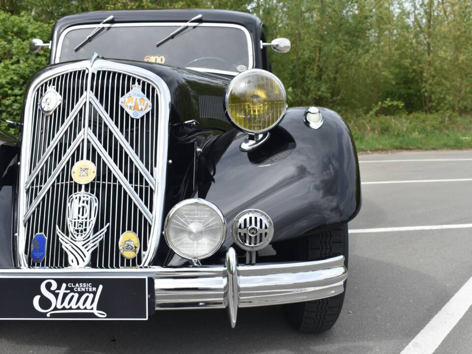 Image 24/57 de Citroën Traction Avant 15/6 (1950)