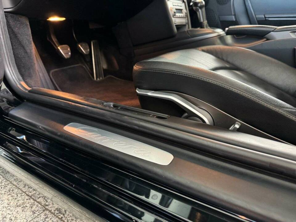 Image 16/20 of Porsche 911 Carrera (2006)