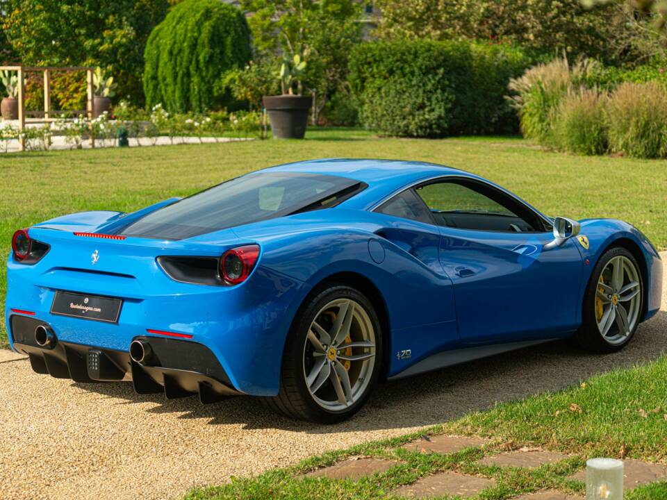 Imagen 6/50 de Ferrari 488 GTB (2017)