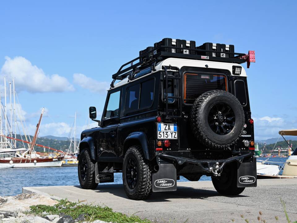 Image 30/70 of Land Rover Defender 90 TD4 (2007)