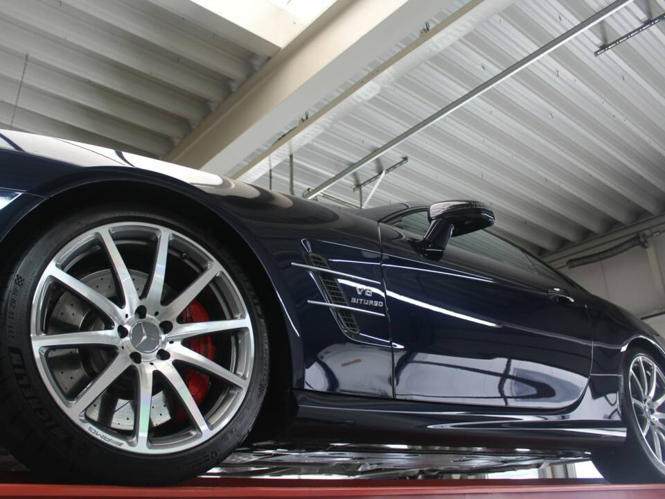 Bild 14/50 von Mercedes-Benz SL 63 AMG (2012)