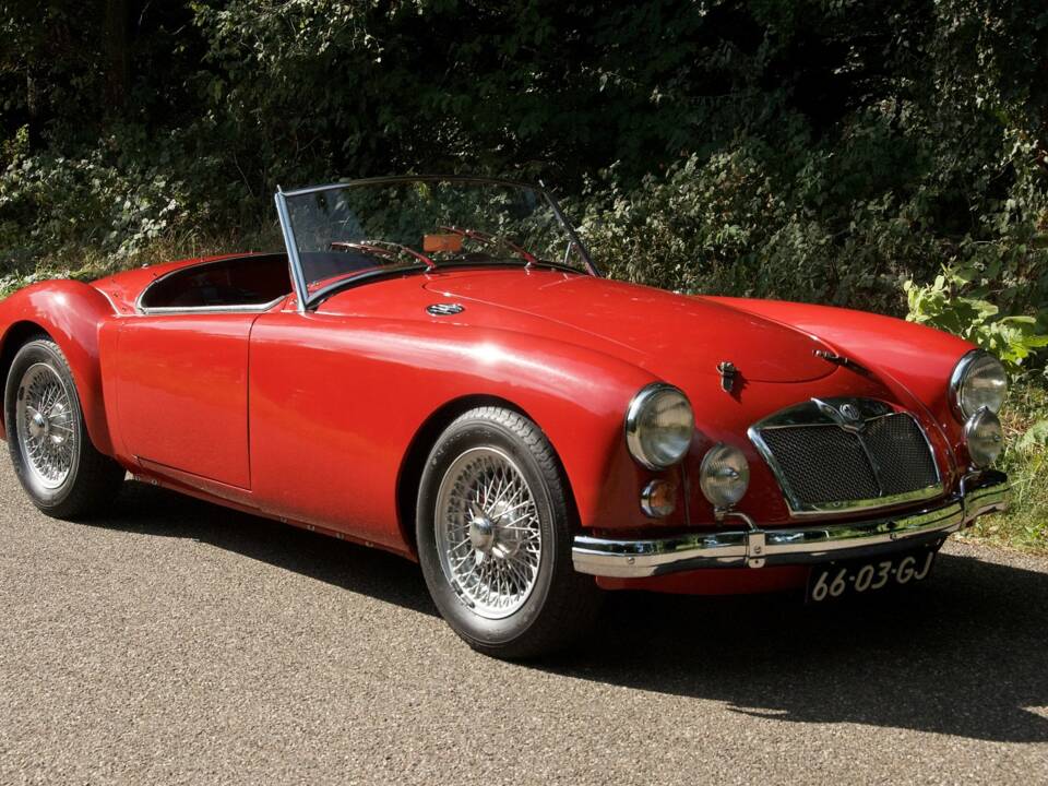 Imagen 5/18 de MG MGA 1600 (1962)
