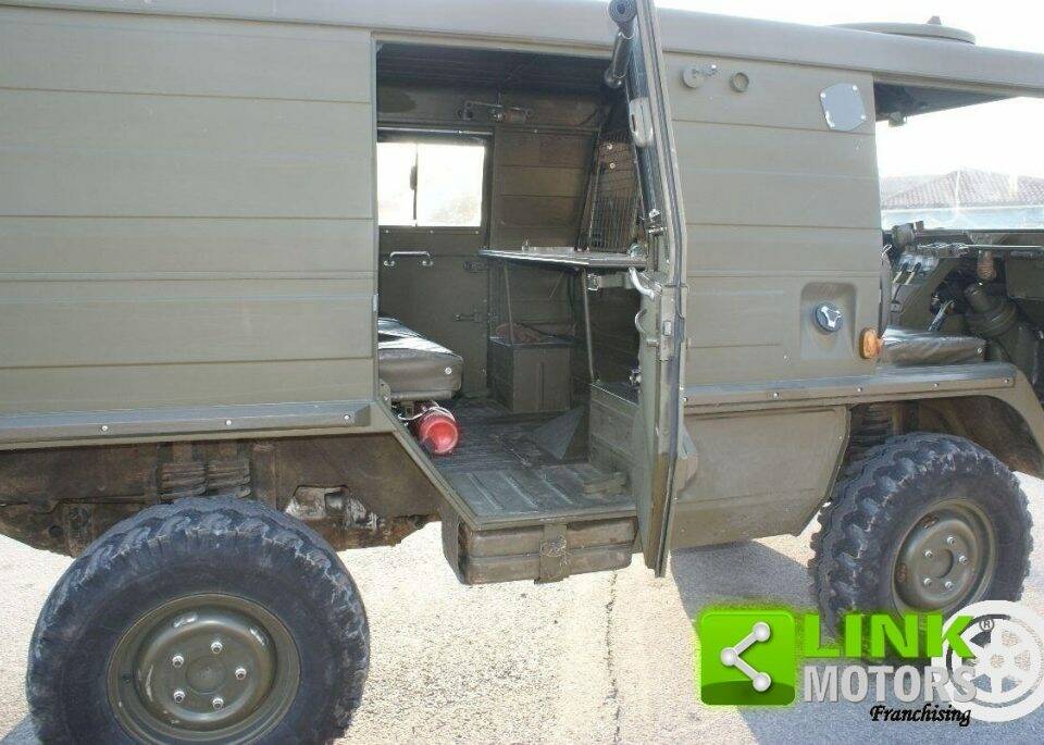 Image 7/10 of Steyr-Puch Pinzgauer 710 K (1976)