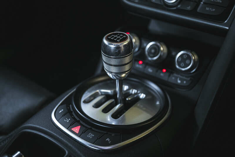 Image 14/38 of Audi R8 V10 (2010)