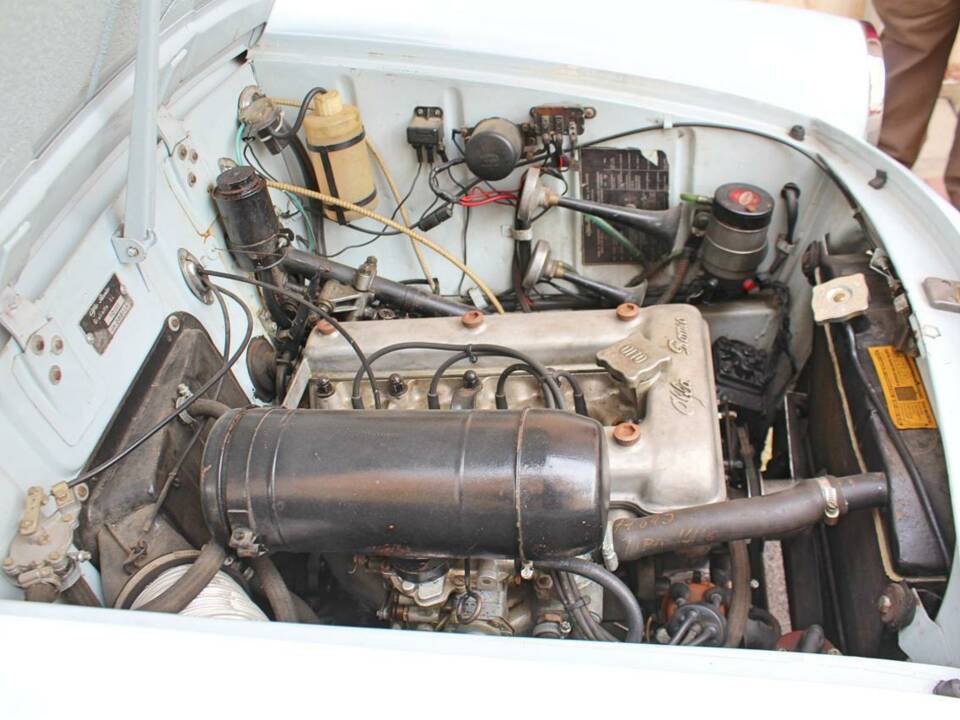 Image 45/47 of Alfa Romeo Giulietta TI (1961)