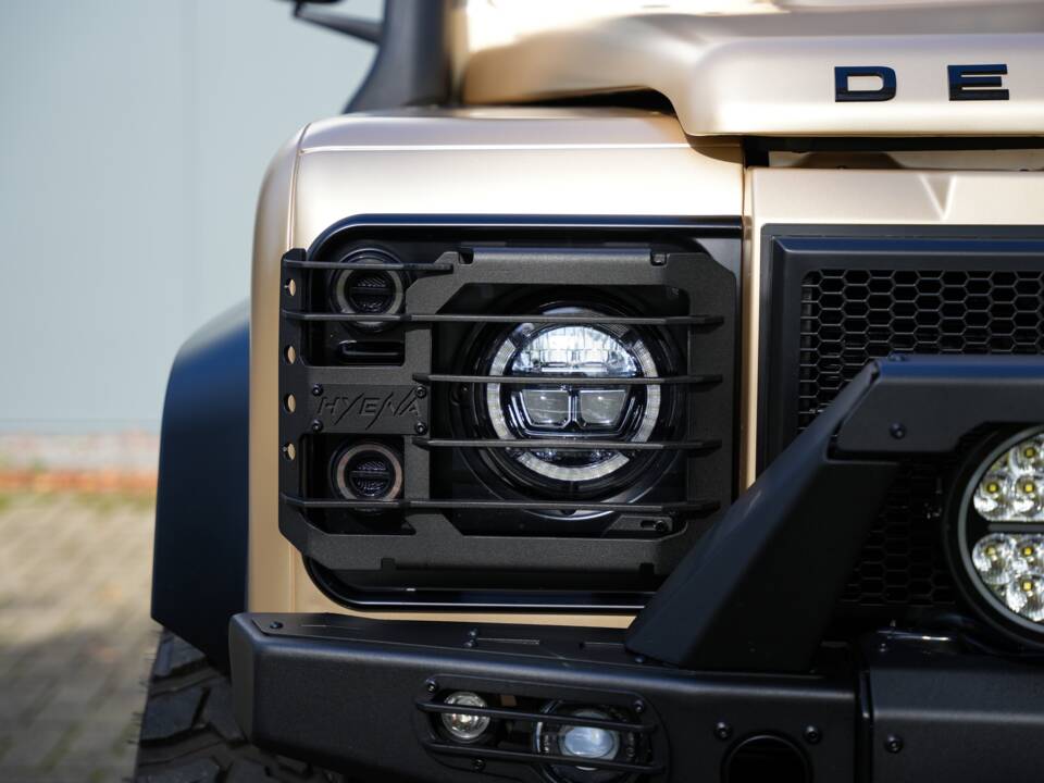 Bild 29/58 von Land Rover Defender 110 (2013)