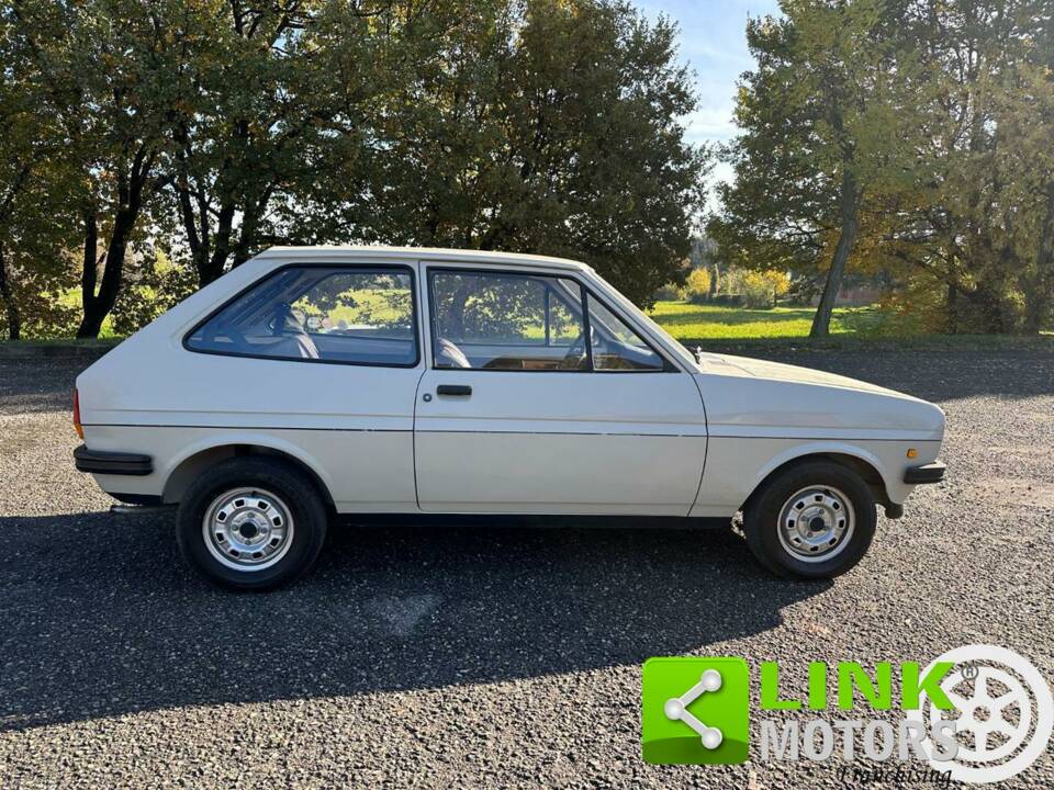 Image 8/10 de Ford Fiesta (1981)