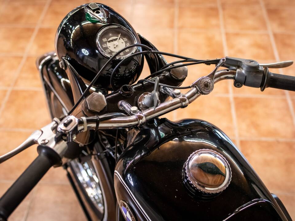 Afbeelding 4/13 van BMW R 51/2 (1950)