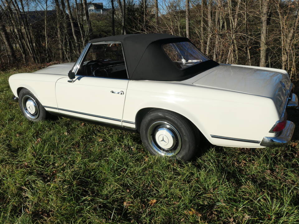 Bild 42/50 von Mercedes-Benz 230 SL (1966)