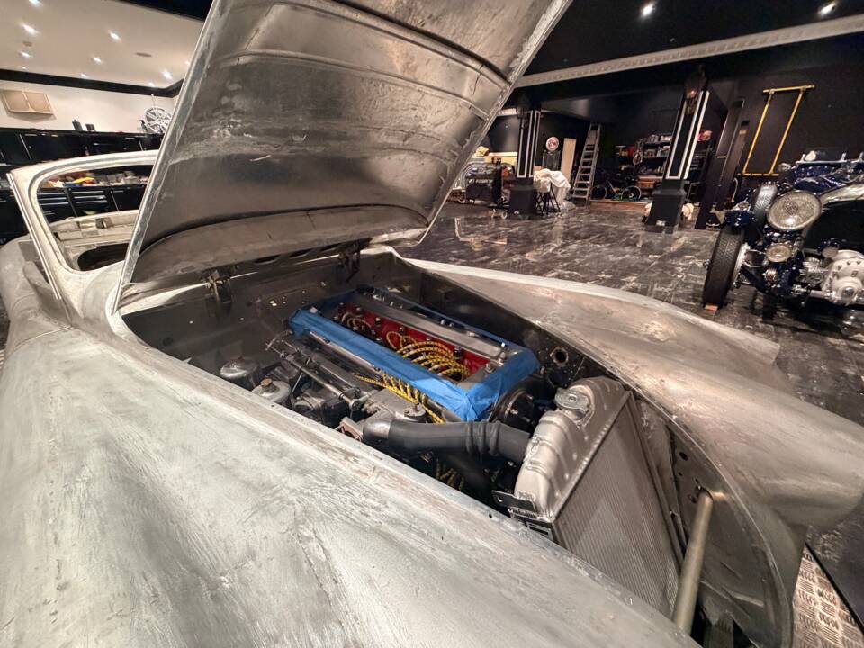 Immagine 25/39 di Jaguar XK 140 DHC (1955)