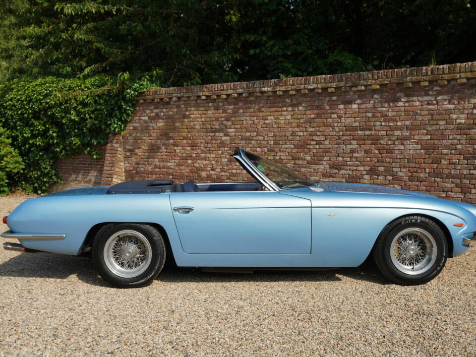 Image 31/50 de Lamborghini 400 GT (1967)