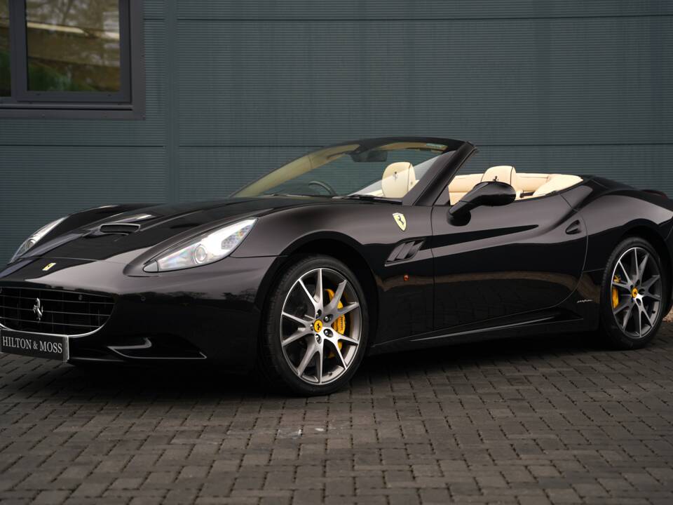 Imagen 4/50 de Ferrari California (2011)