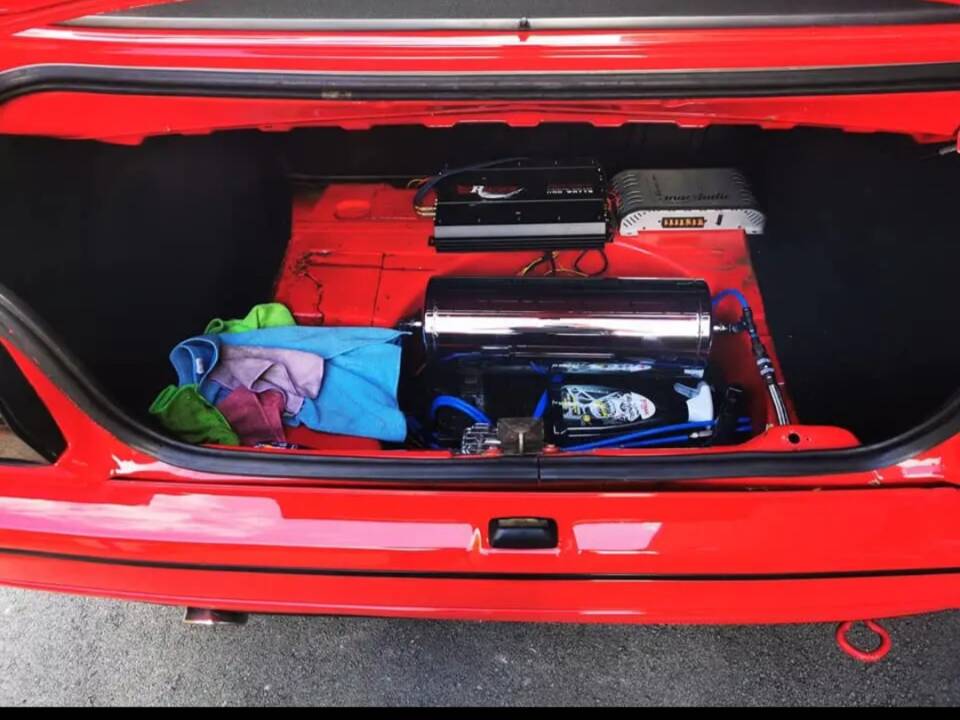 Bild 3/11 von Ford Escort 1.8 16v (1991)