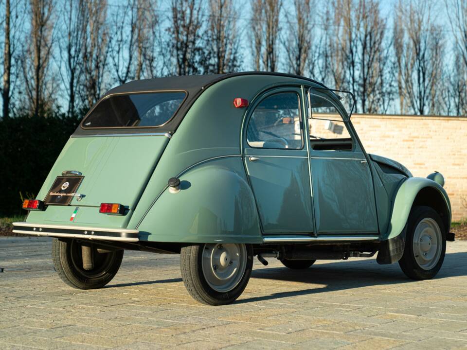Image 7/41 of Citroën 2 CV (1963)