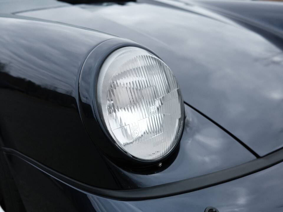 Bild 25/34 von Porsche 911 Carrera 4 (1991)