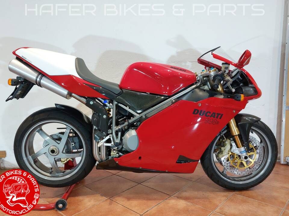 Immagine 3/40 di Ducati DUMMY (2002)