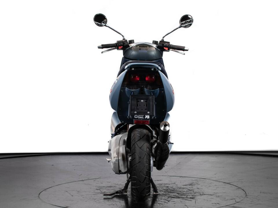 Image 3/30 of Aprilia Area 51 (1998)