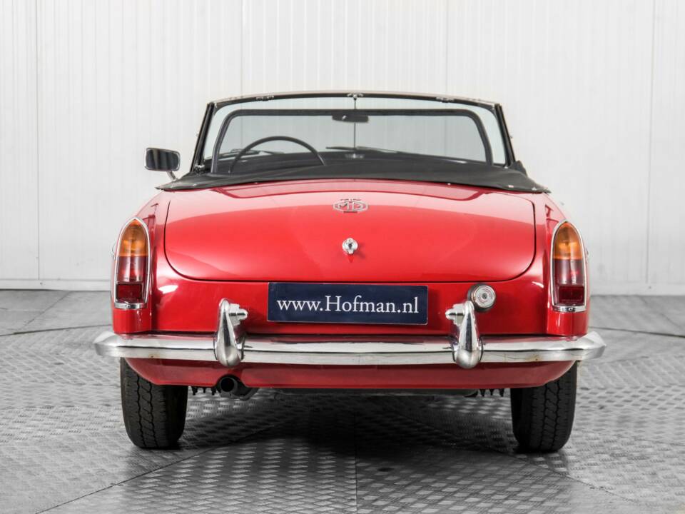 Afbeelding 14/50 van MG MGB (1966)