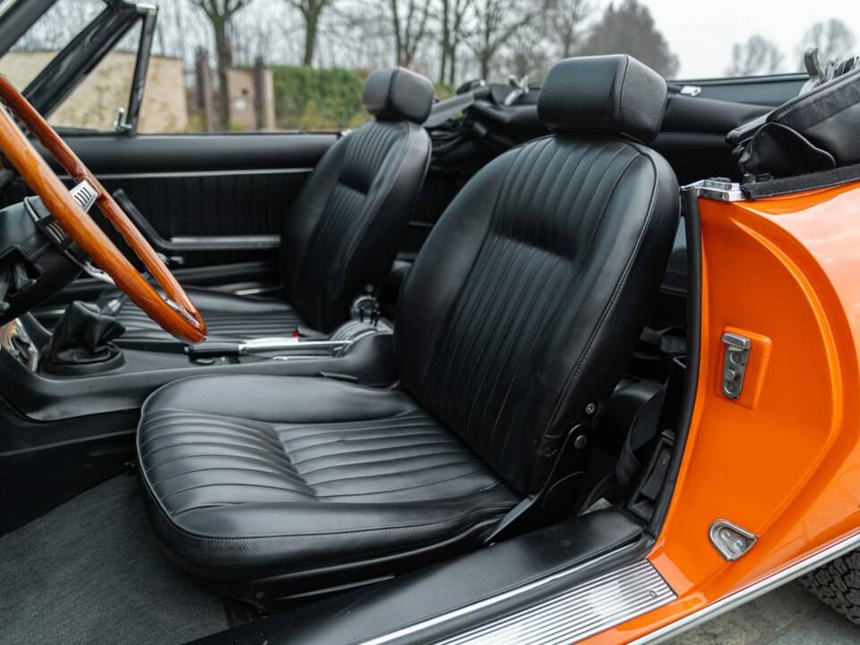 Image 47/50 of FIAT Dino 2400 Spider (1972)
