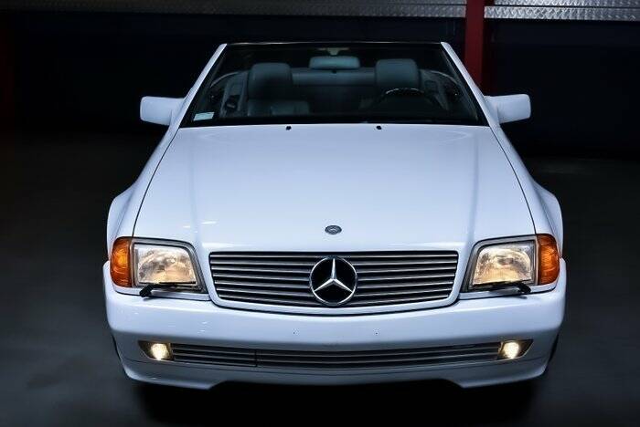 Image 3/7 of Mercedes-Benz 500 SL (1992)