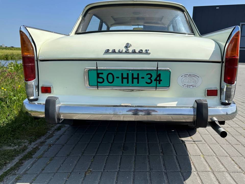 Image 24/50 of Peugeot 404 (1973)