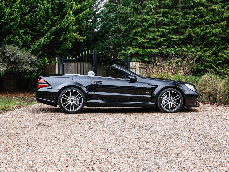 Immagine 17/46 di Mercedes-Benz SL 65 AMG (2005)