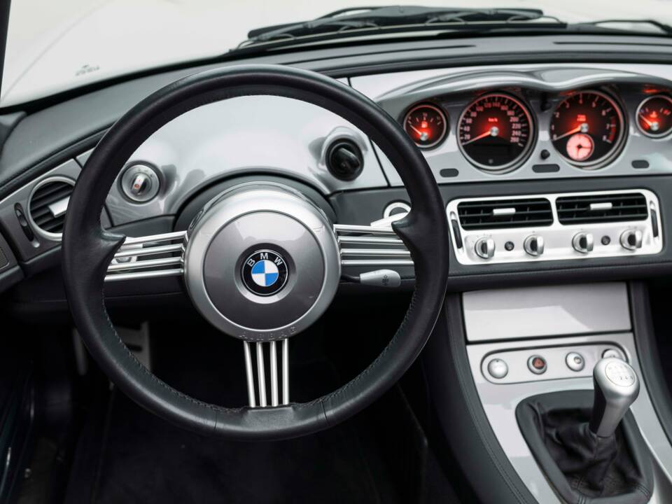 Image 35/80 de BMW Z8 (2000)