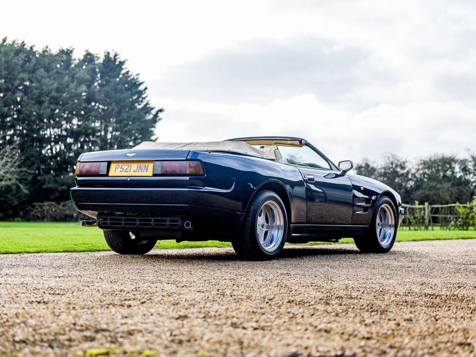 Image 16/50 of Aston Martin Virage Volante (1997)