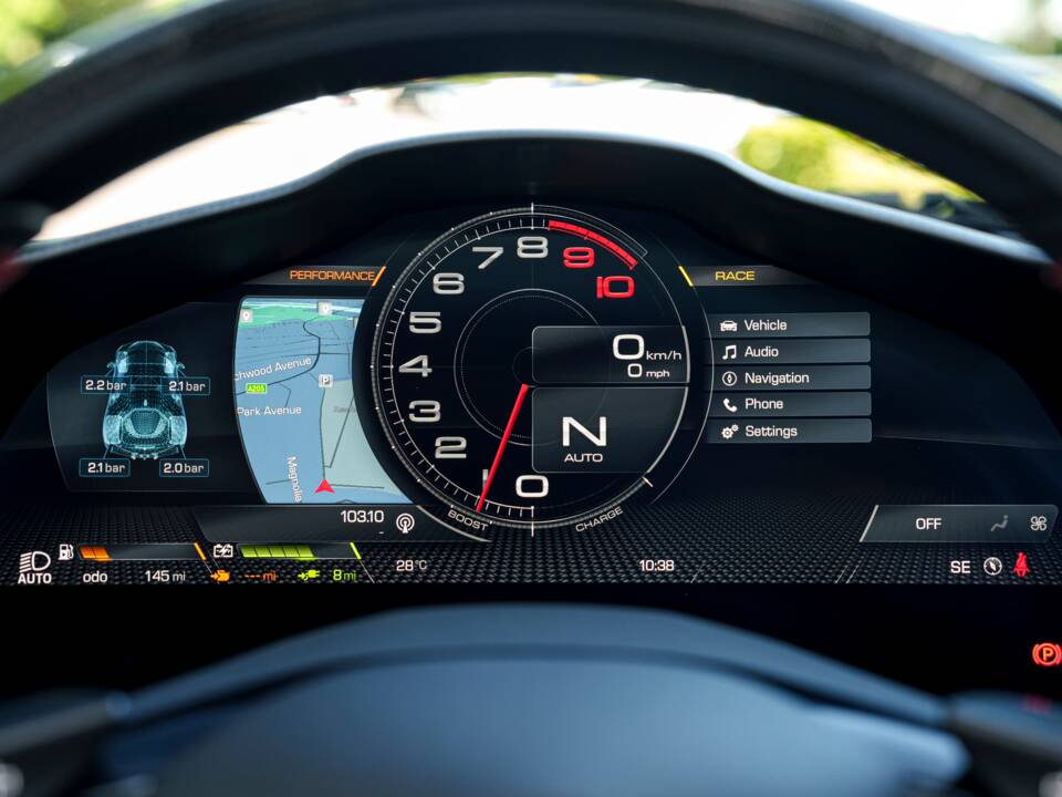 Image 18/37 of Ferrari SF90 Spider (2023)