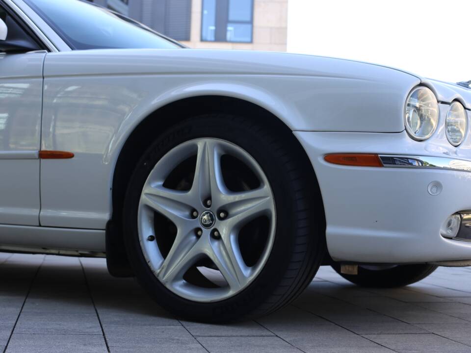 Imagen 12/77 de Jaguar XJ 8 4.2 (2005)
