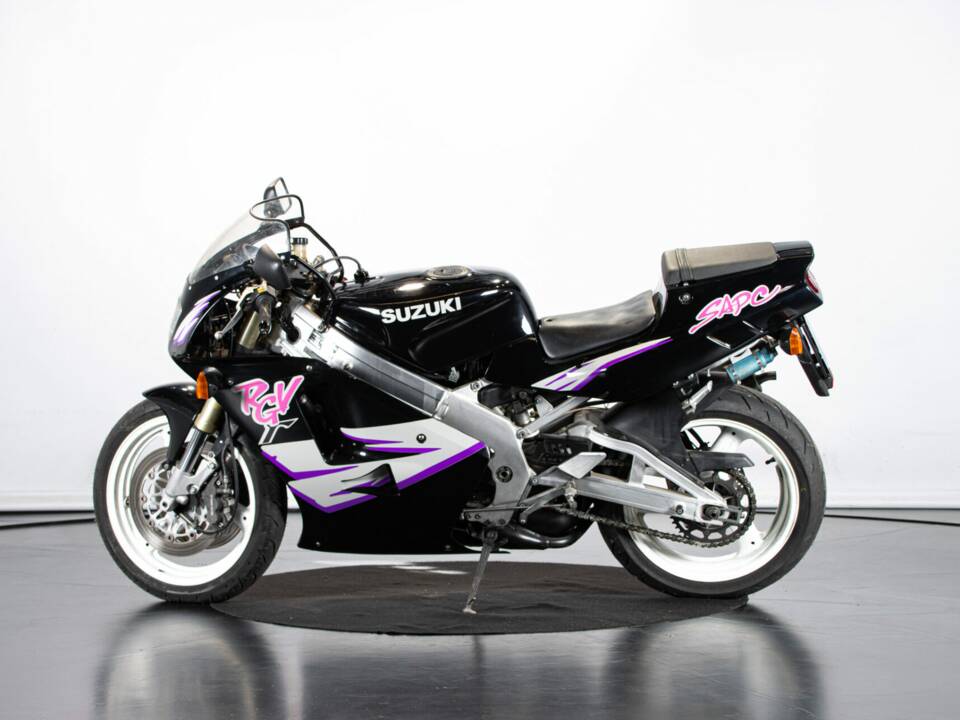 Afbeelding 1/45 van Suzuki RGV 250 Gamma (1992)