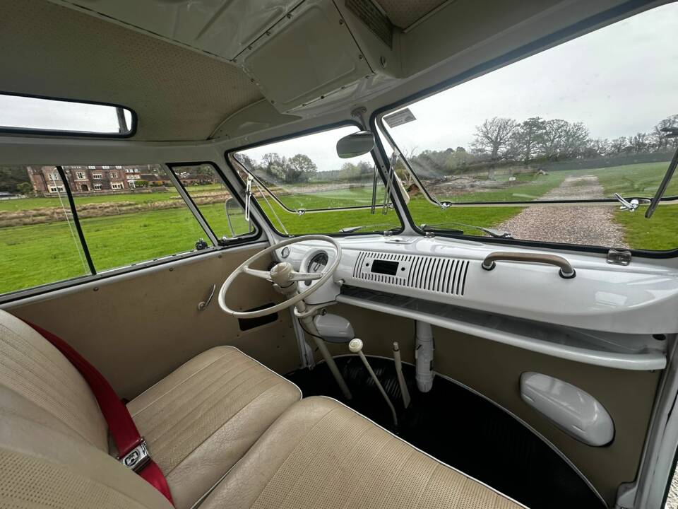 Image 37/60 of Volkswagen T2c Combi (1969)