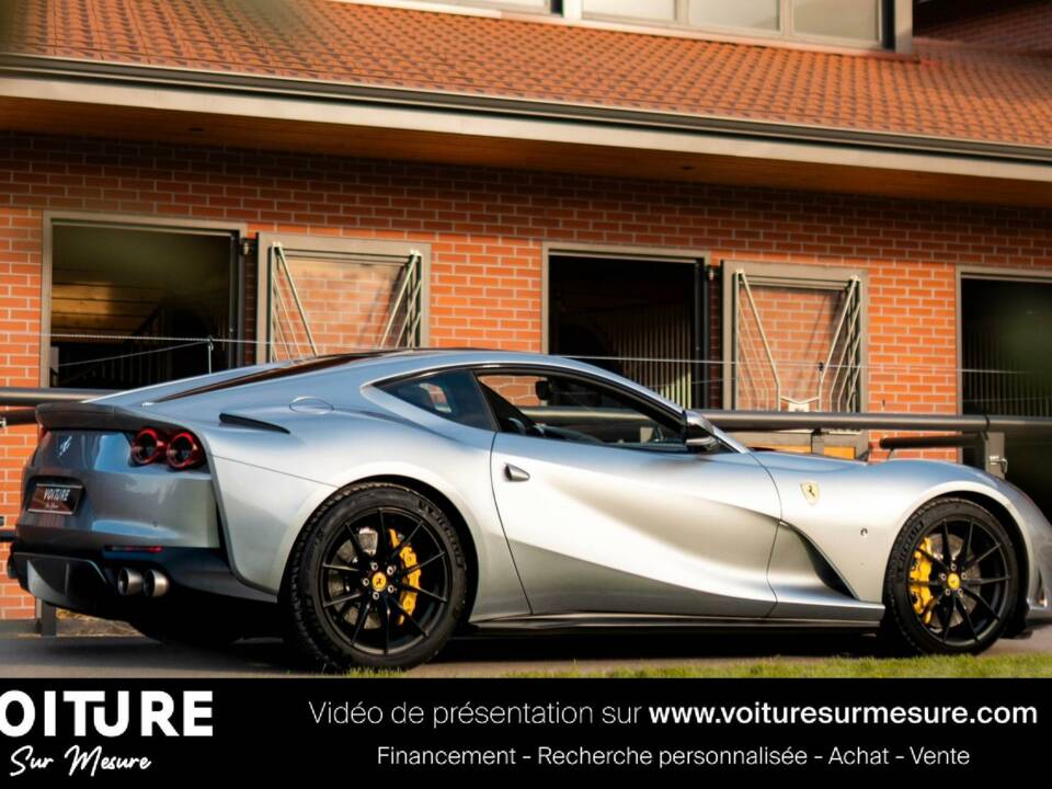 Image 5/16 of Ferrari 812 Superfast (2017)