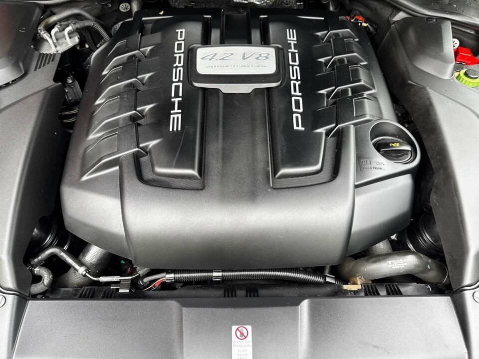Bild 19/20 von Porsche Cayenne S Diesel (2014)