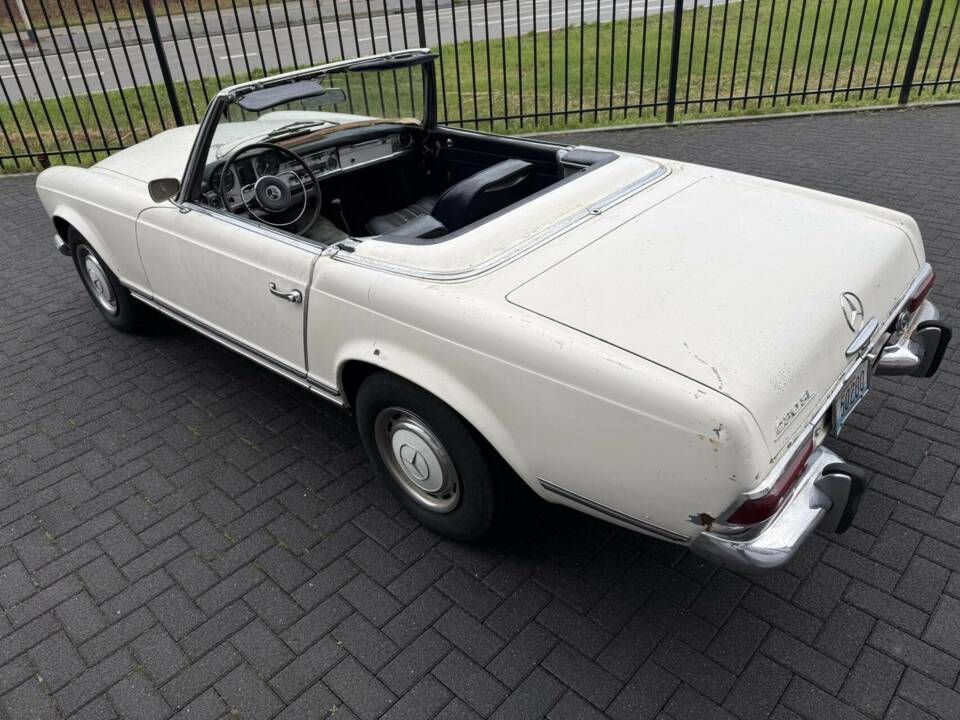 Bild 10/50 von Mercedes-Benz 230 SL (1966)