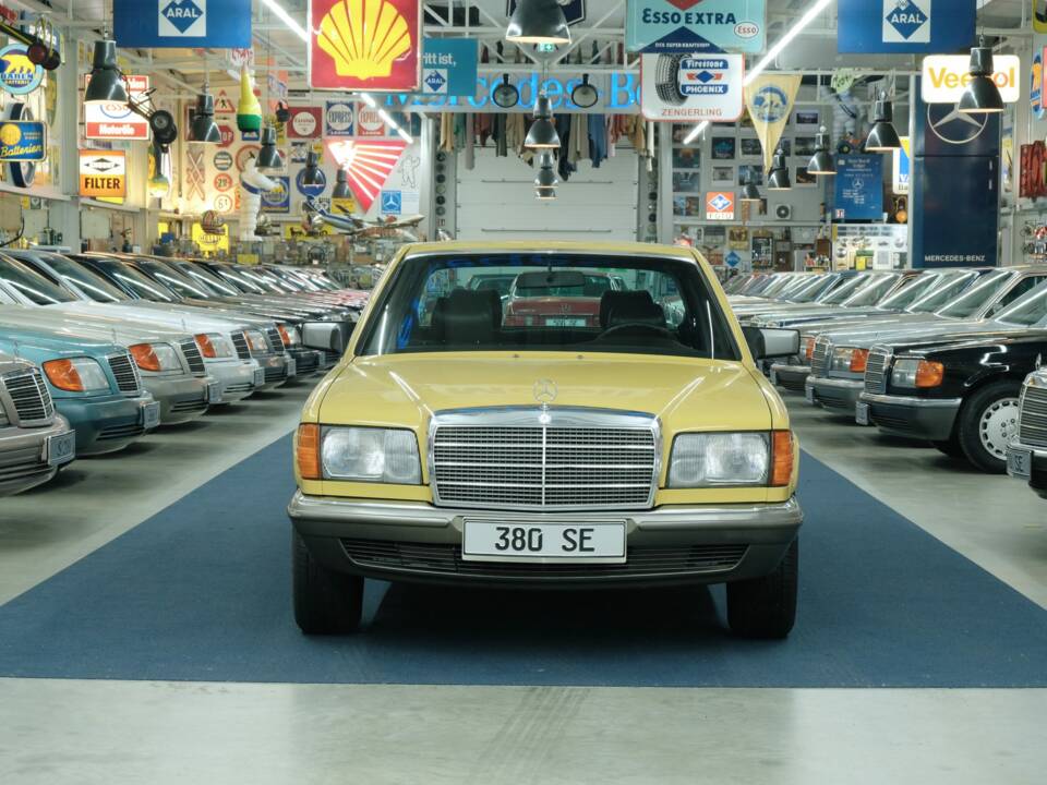 Bild 6/50 von Mercedes-Benz 380 SE (1983)
