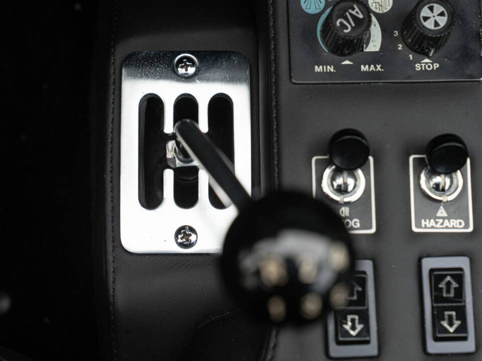 Image 45/50 of Ferrari 512 BBi (1982)