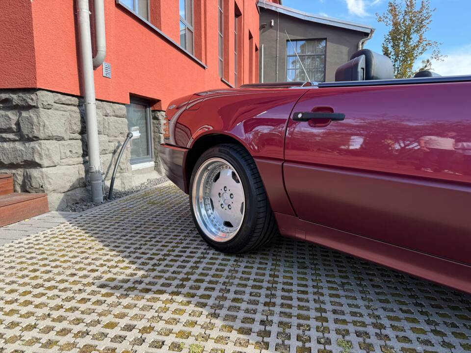 Image 33/34 de Mercedes-Benz 500 SL (1993)