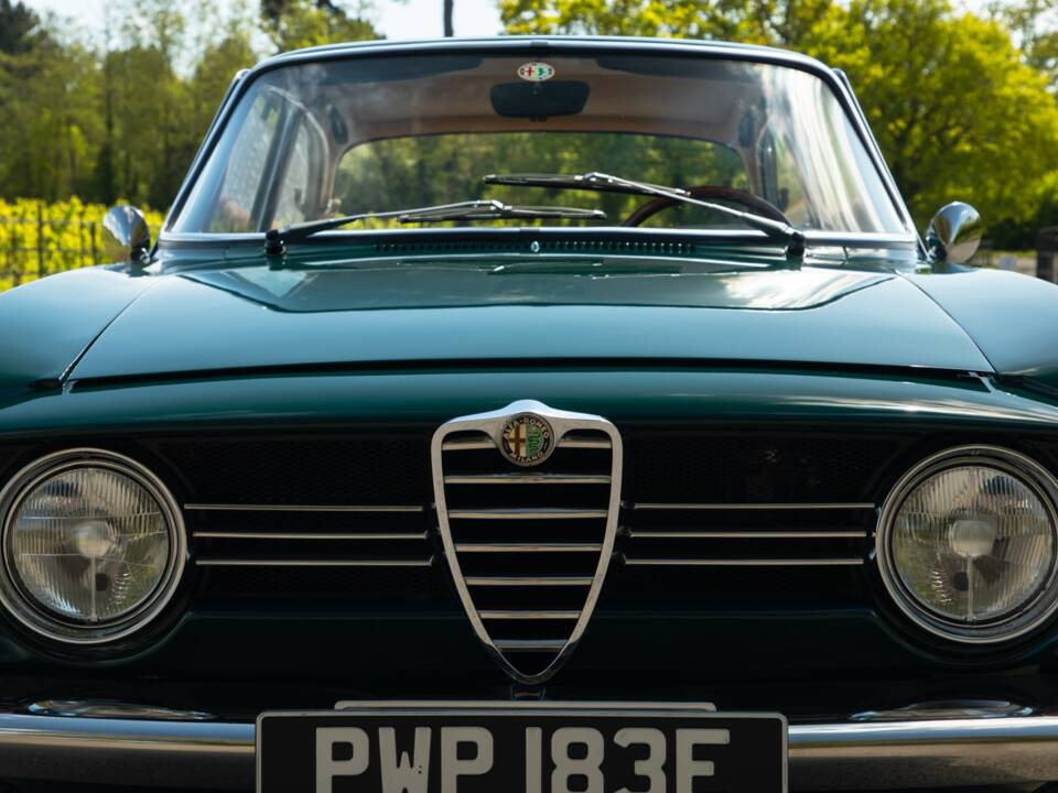 Imagen 8/50 de Alfa Romeo Giulia 1600 Sprint GT Veloce (1968)