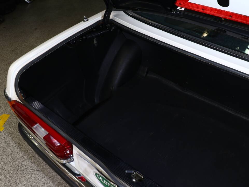 Image 25/25 of Mercedes-Benz 280 CE (1977)
