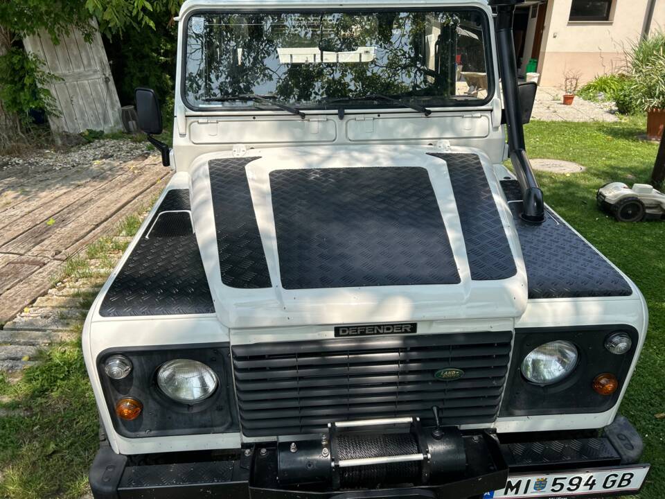 Bild 34/46 von Land Rover Defender 130 Double Cab (1998)