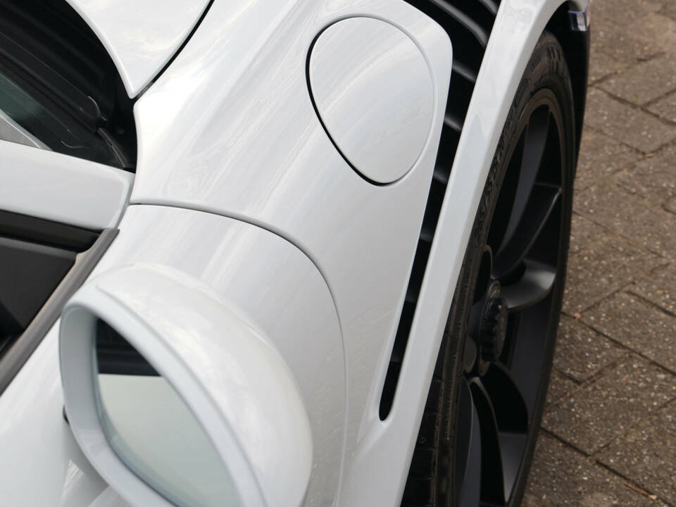 Image 30/82 de Porsche 911 GT3 RS (2015)
