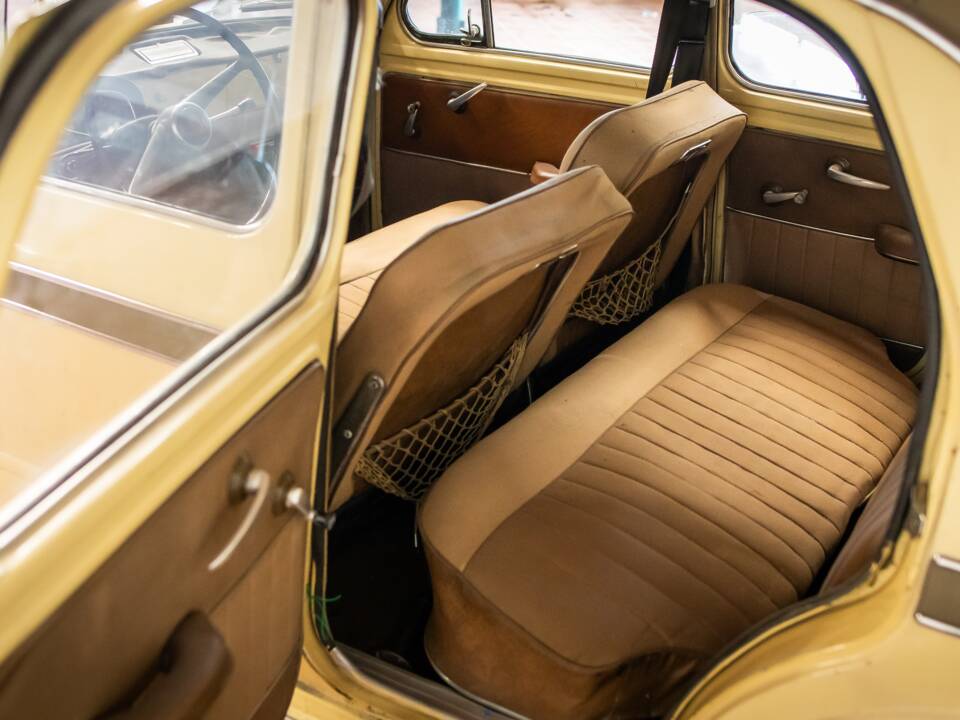 Image 12/20 of Steyr-Puch 1100 (1960)