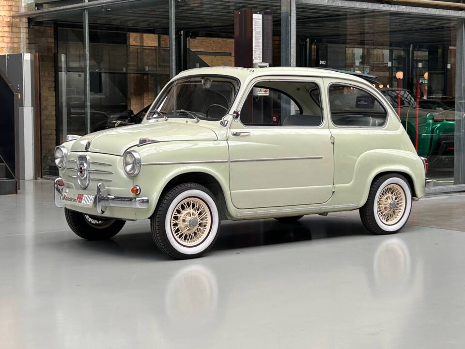 Image 3/36 of NSU-Fiat Jagst 600 (1959)