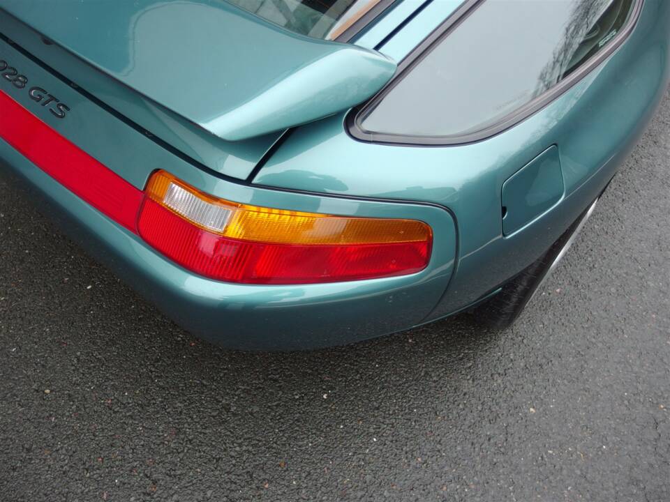 Bild 26/99 von Porsche 928 GTS (1992)