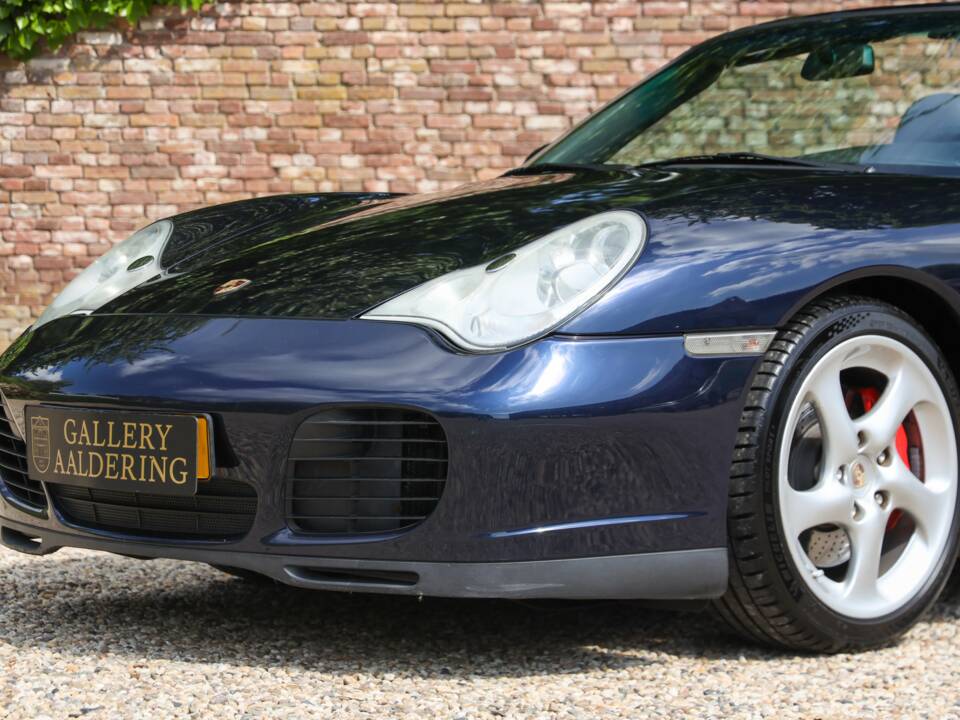 Image 31/50 of Porsche 911 Carrera 4S (2004)