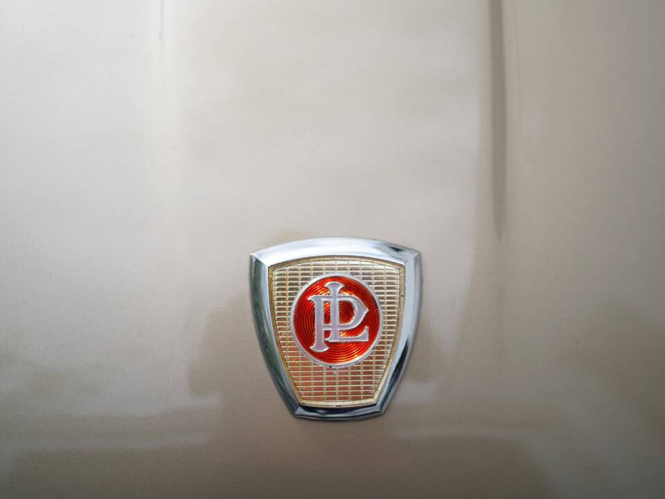 Image 20/21 of Panhard 24 b (1966)